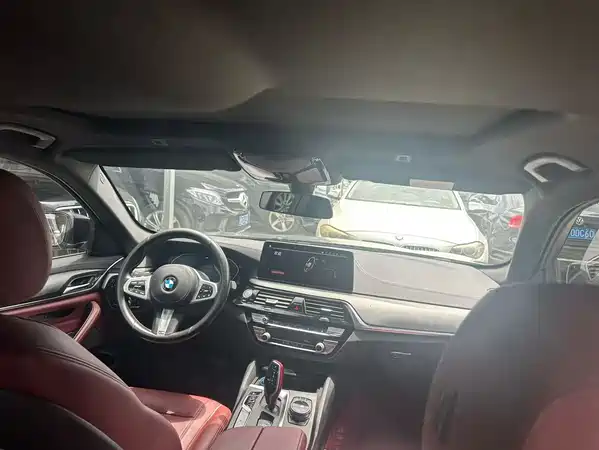 BMW 5 Series 2021