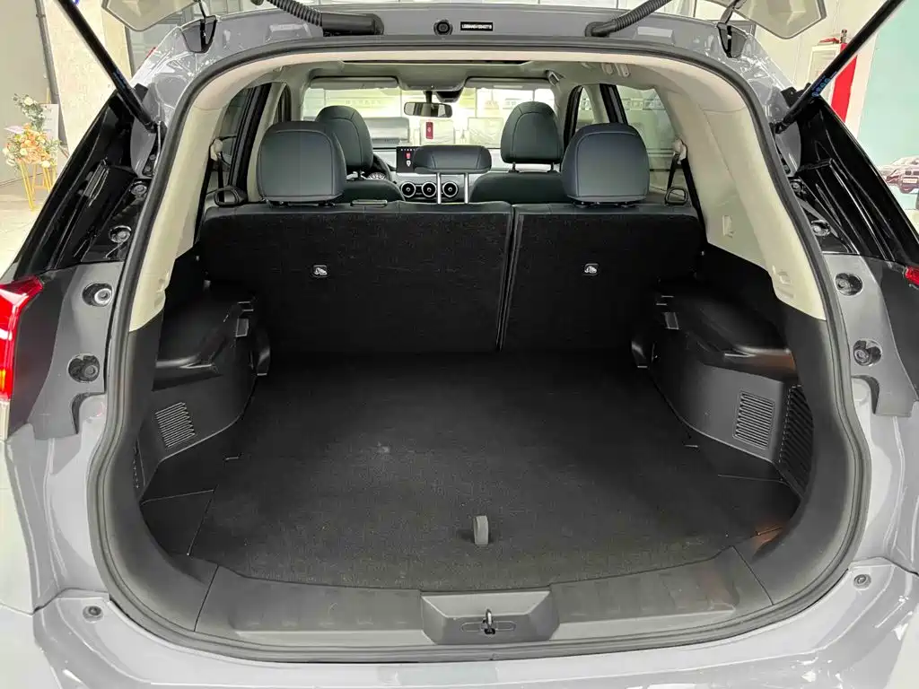 Nissan X-Trail 2025 — фото 17