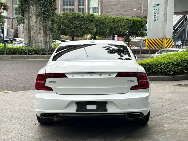 Volvo S90 2019