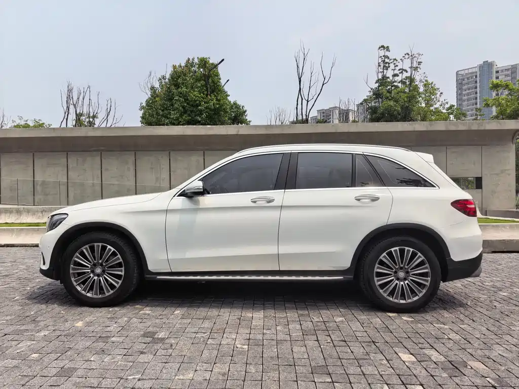 Mercedes-Benz GLC 2016 — фото 14