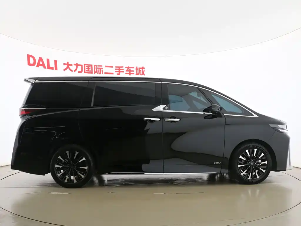 Toyota Vellfire 2025 — фото 16