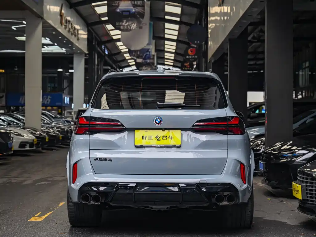 BMW X5 M 2024 — фото 17