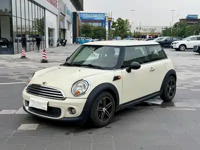 MINI MINI 2011