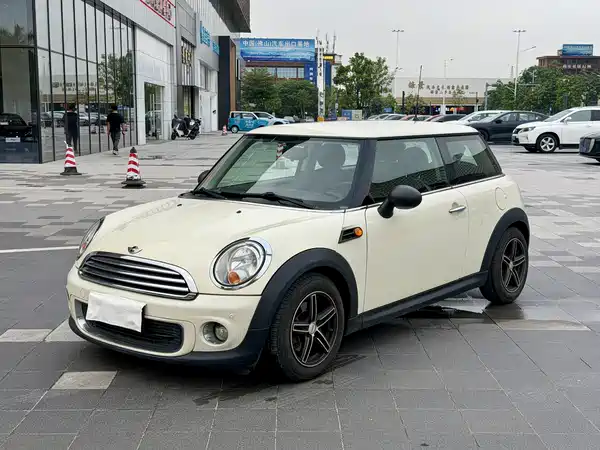 MINI 2011