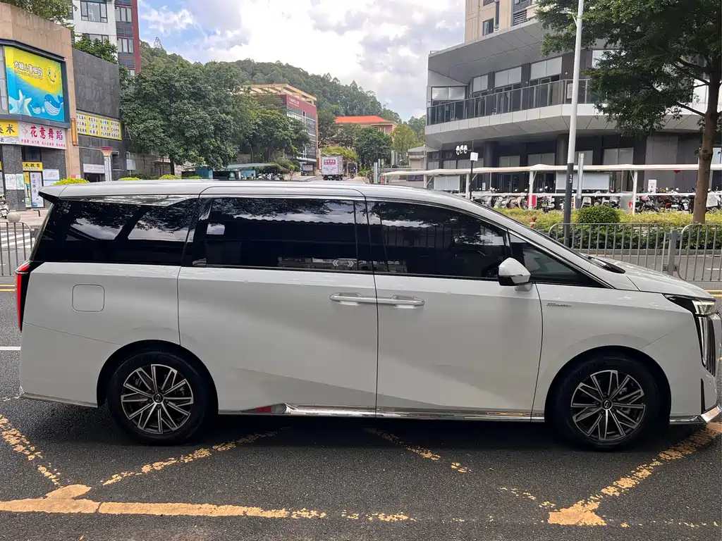 GAC Motor Trumpchi M8 2023