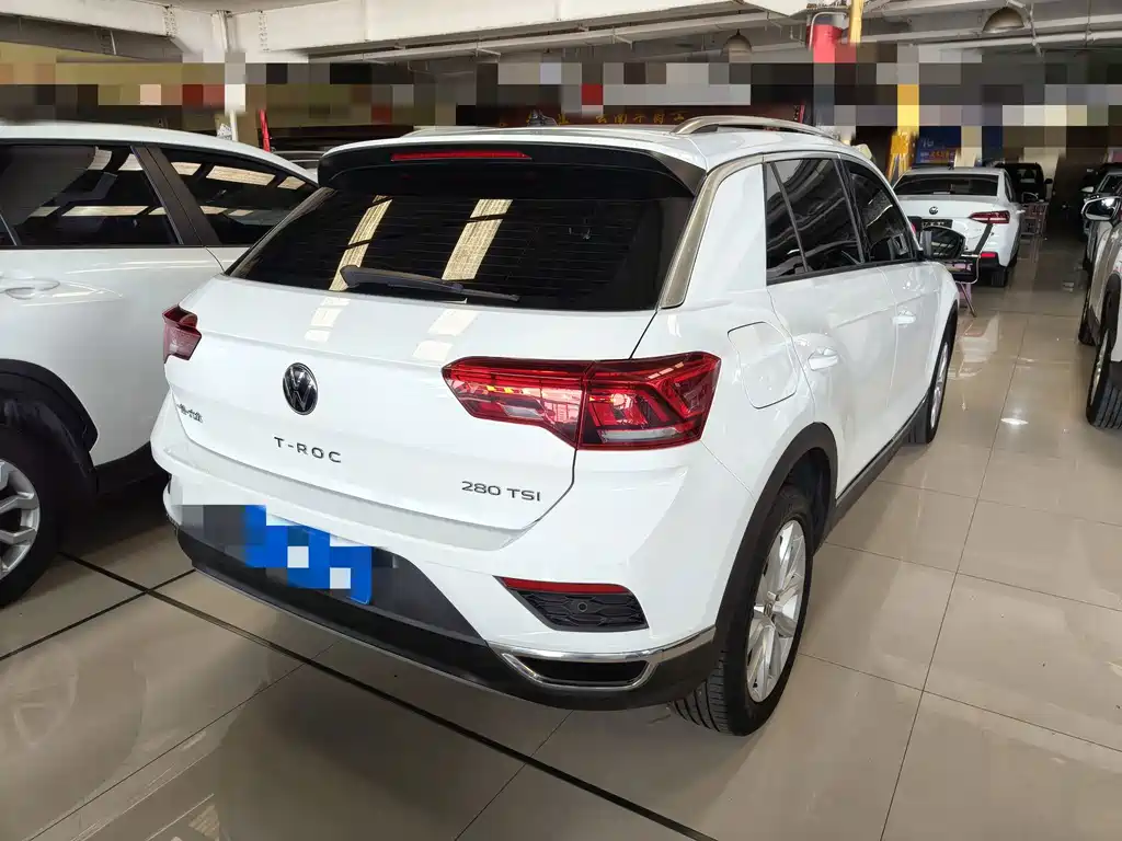 Volkswagen T-Roc 2023 — фото 11