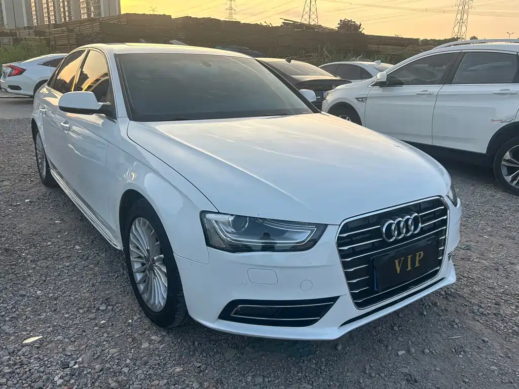 Audi A4L 2016