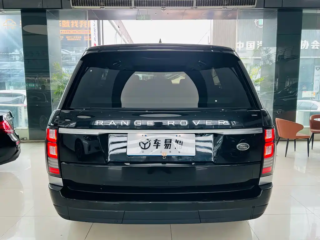 Land Rover Range Rover 2018 — фото 18