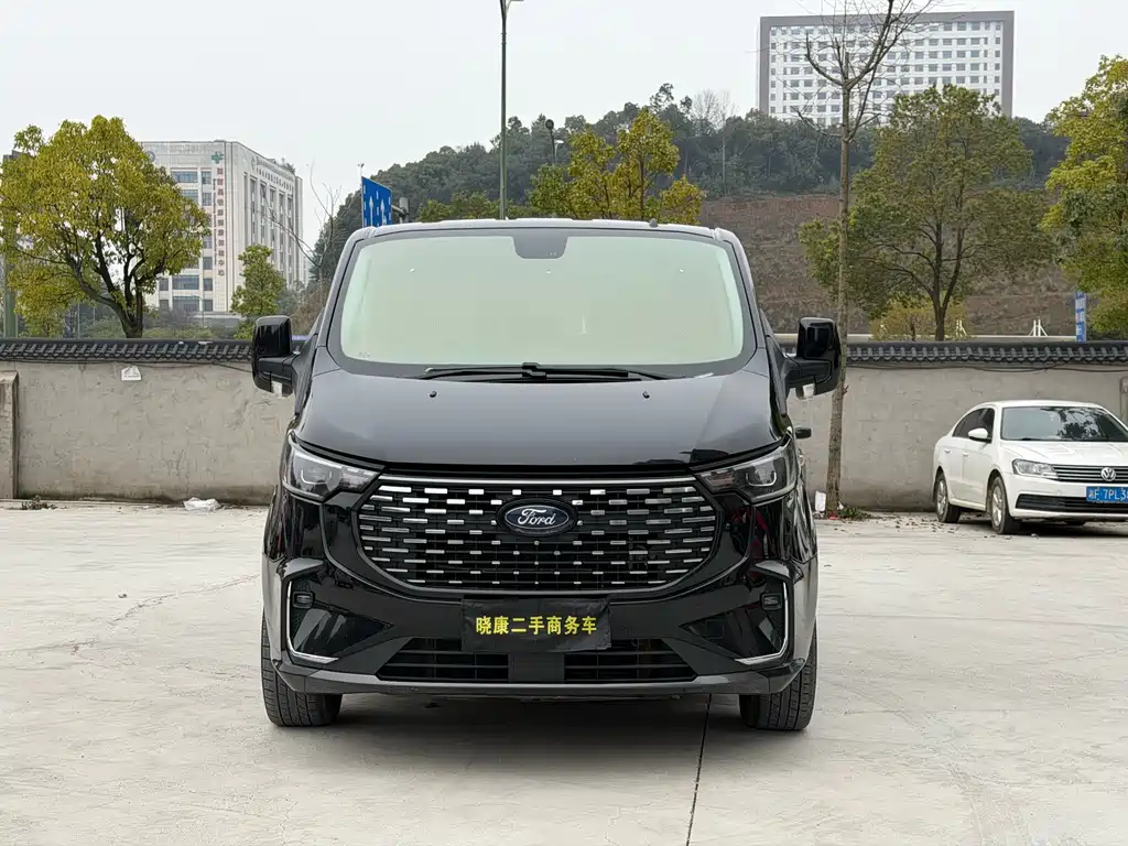 Ford Tourneo 2023 — фото 3