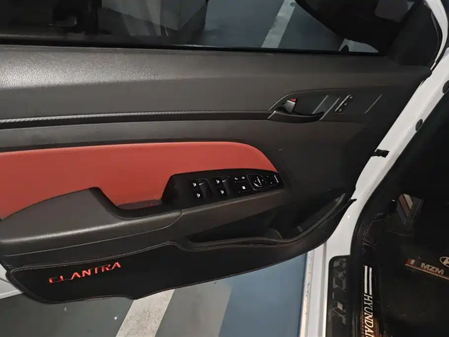 Hyundai Elantra 2016