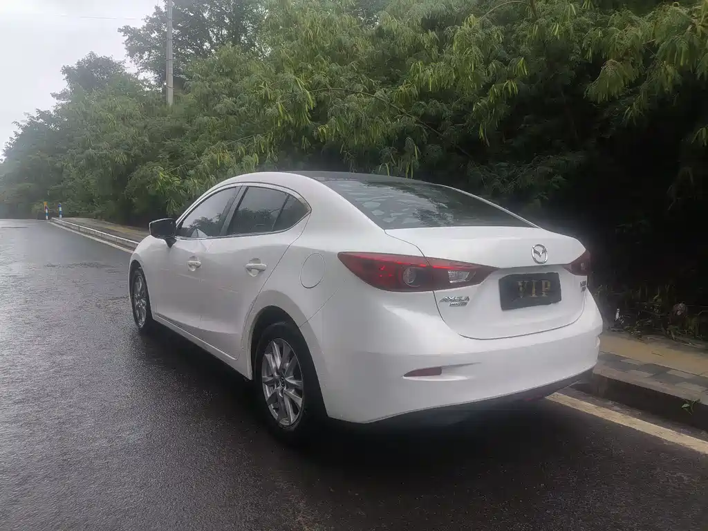 Mazda 3 Axela 2015 — фото 8