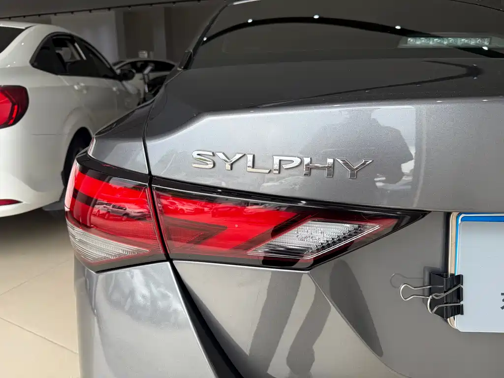 Nissan Sylphy 2021 — фото 16