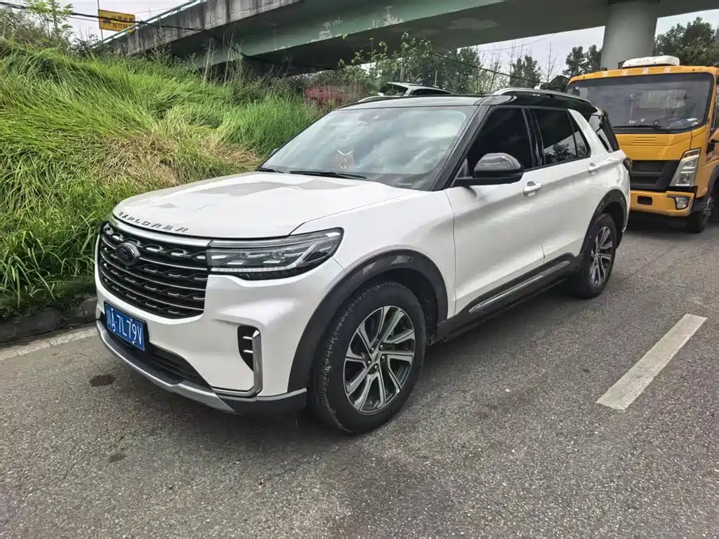 Ford Explorer 2023