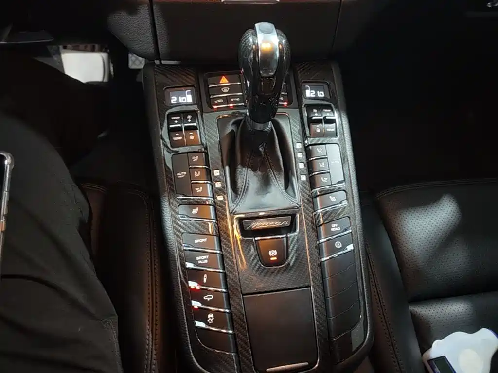 Porsche Macan 2015 — фото 14