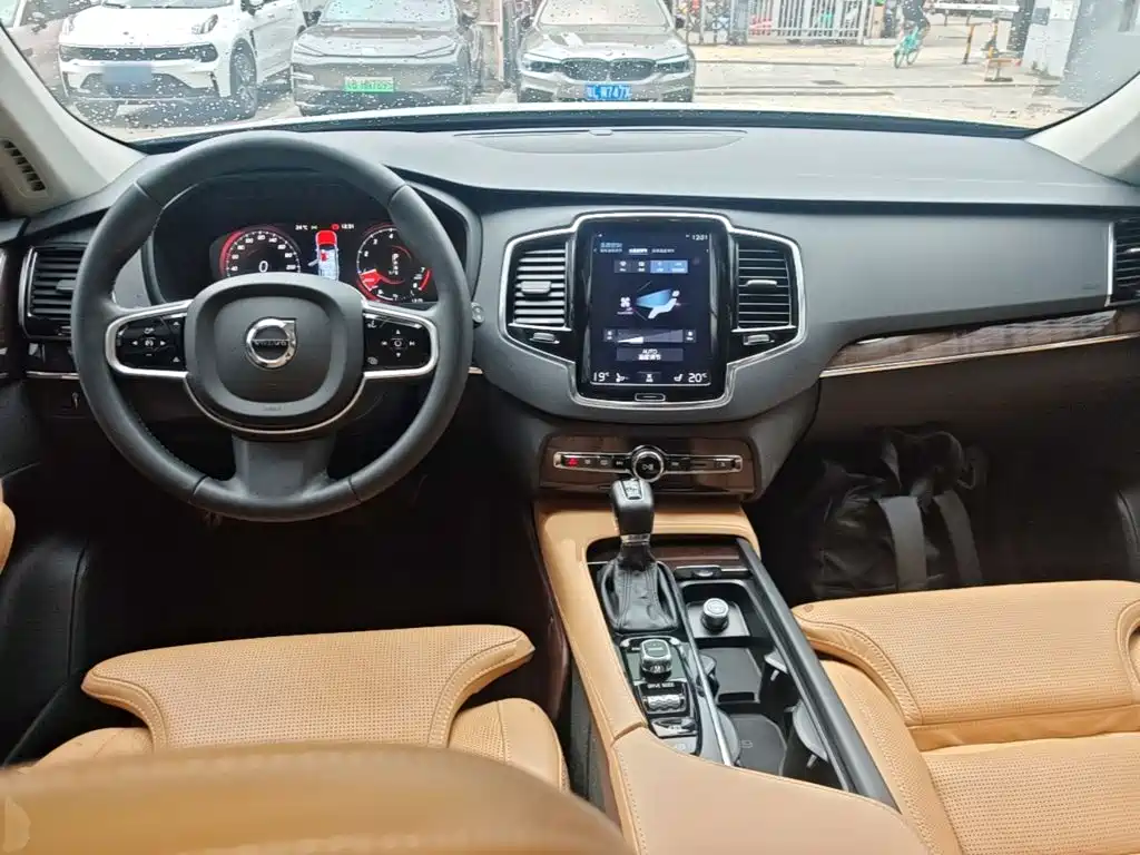 Volvo XC90 2016 — фото 10