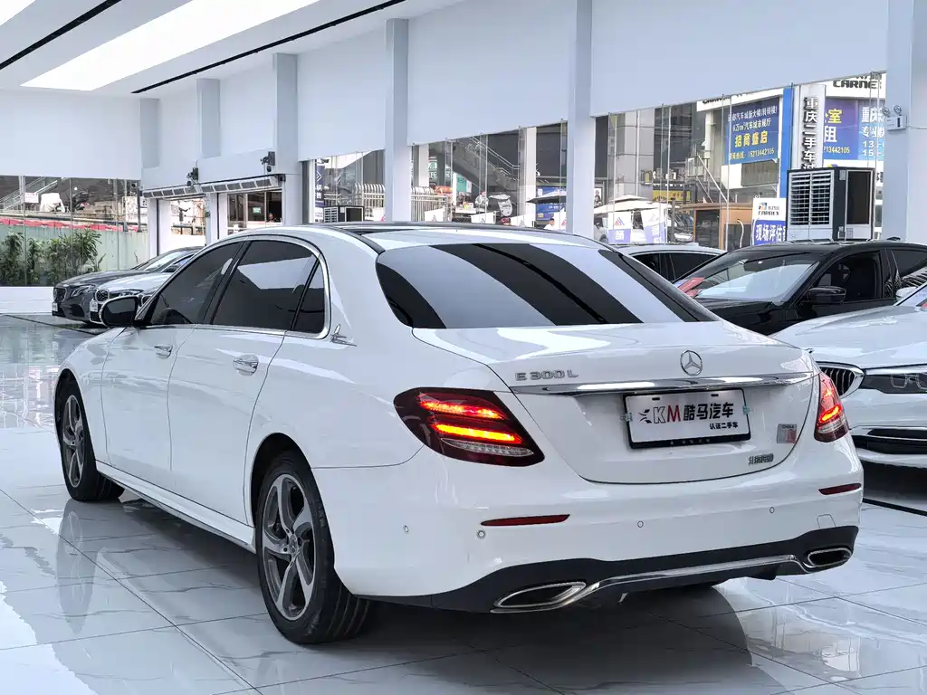 Mercedes-Benz E-Class 2018 — фото 13