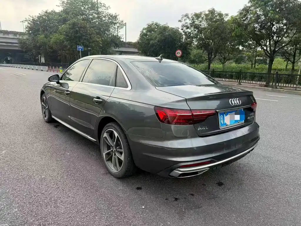 Audi A4L 2021