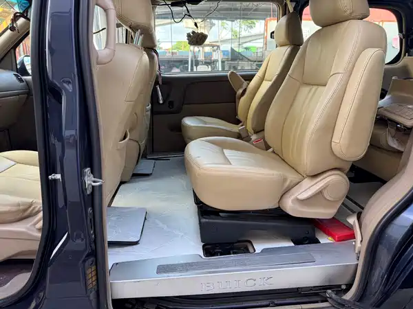 Buick GL8 2016