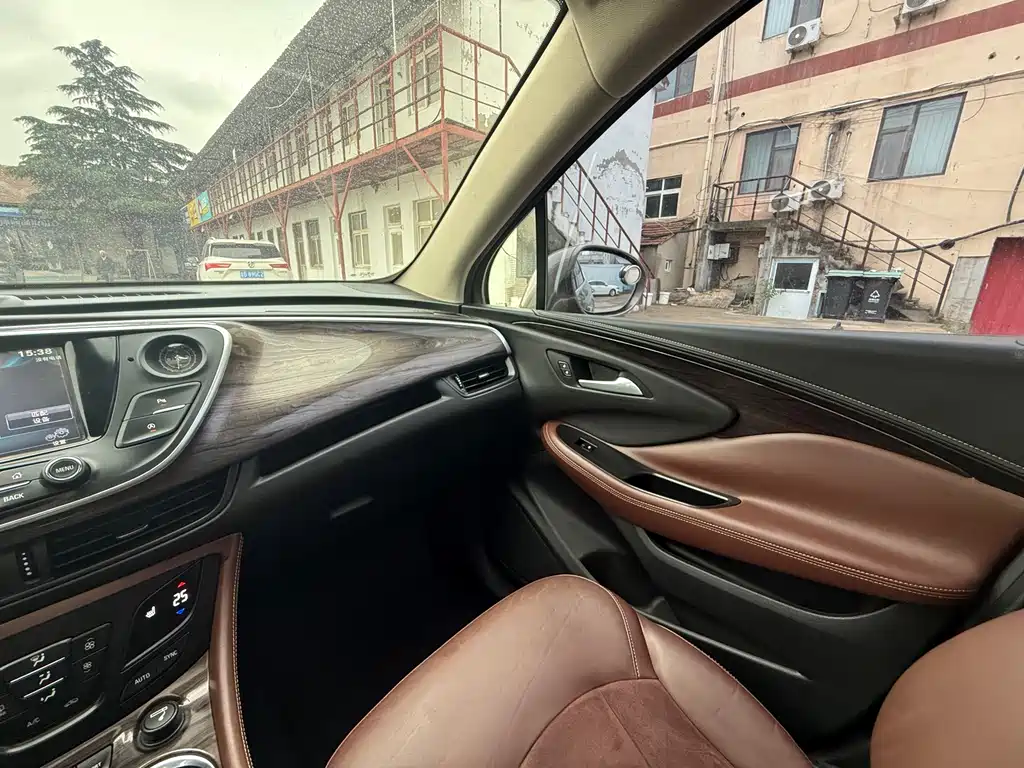 Buick Envision Plus 2016 — фото 9