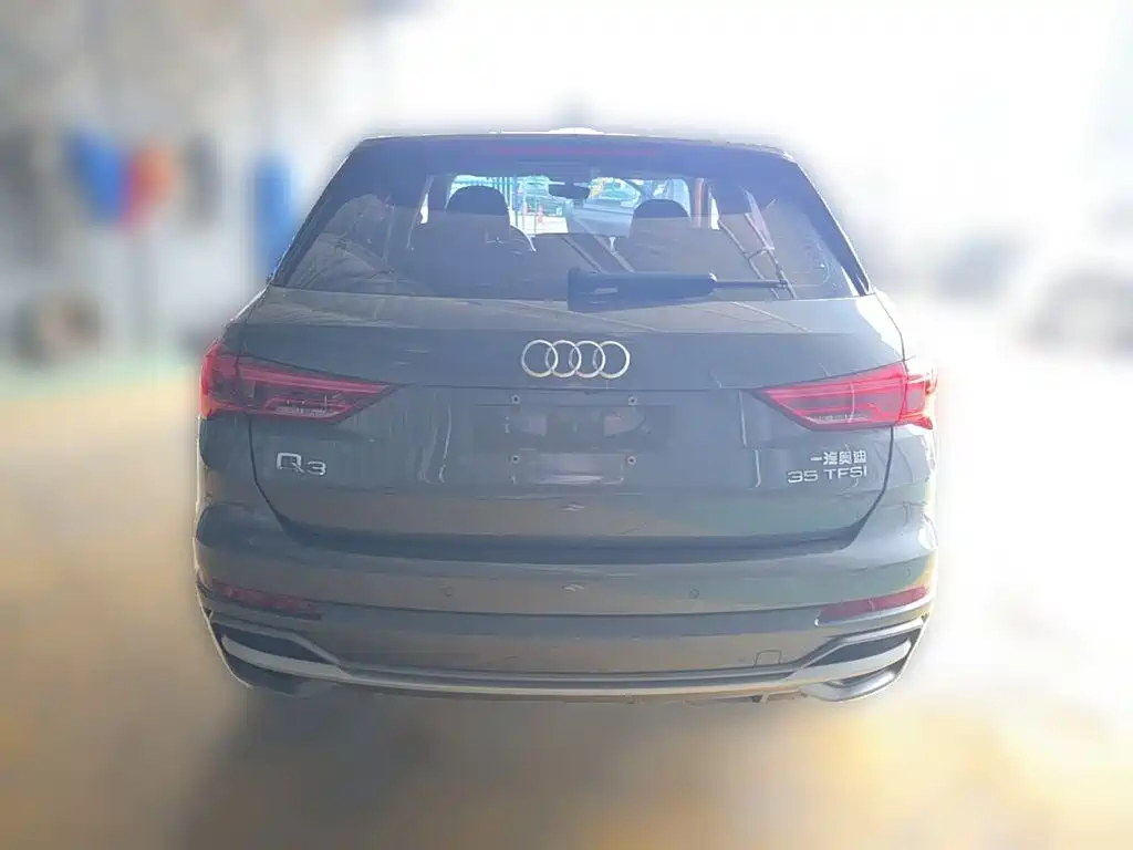 Audi Q3 2022 — фото 10