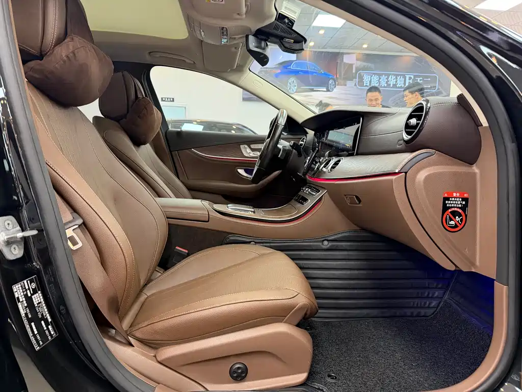 Mercedes-Benz E-Class 2021 — фото 17