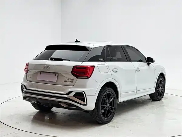 Audi Q2L 2022