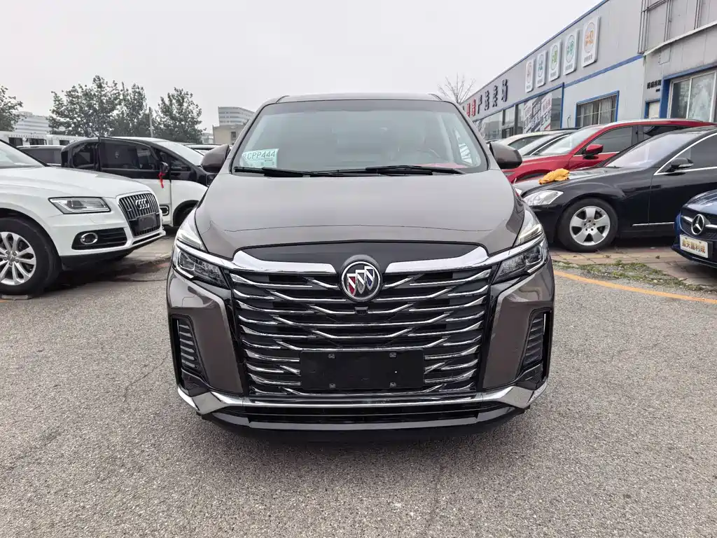 Buick GL8 2025
