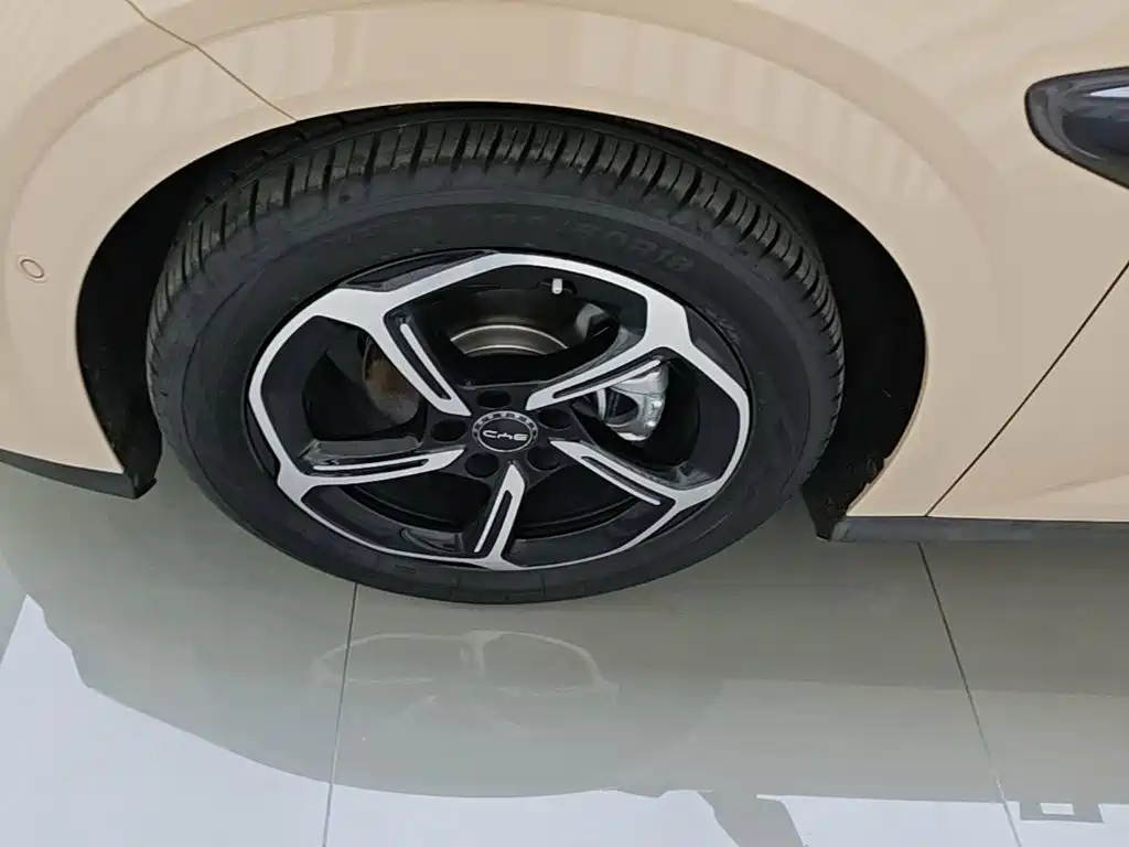 BYD Seal 06GT 2025 — фото 23