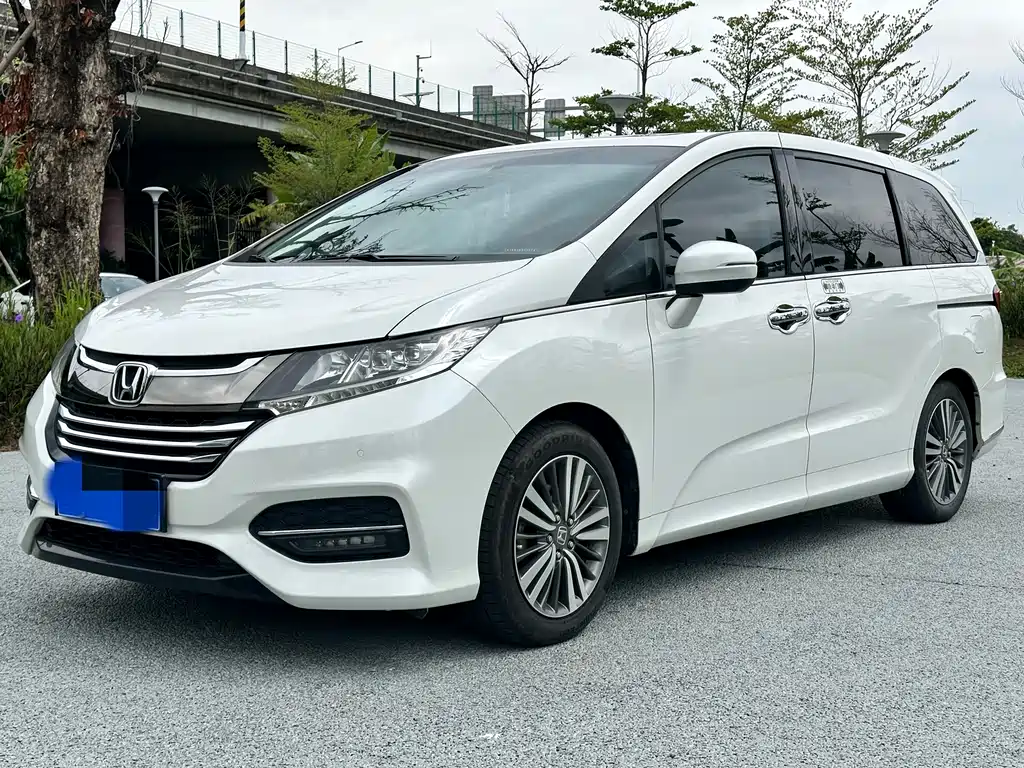 Honda Odyssey 2019 — фото 1