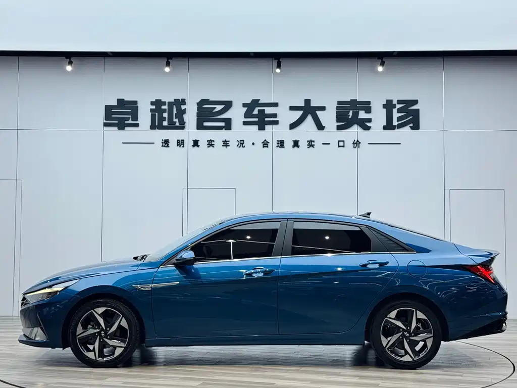 Hyundai Elantra 2021 — фото 4