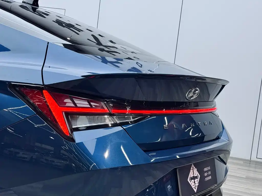 Hyundai Elantra 2021 — фото 26
