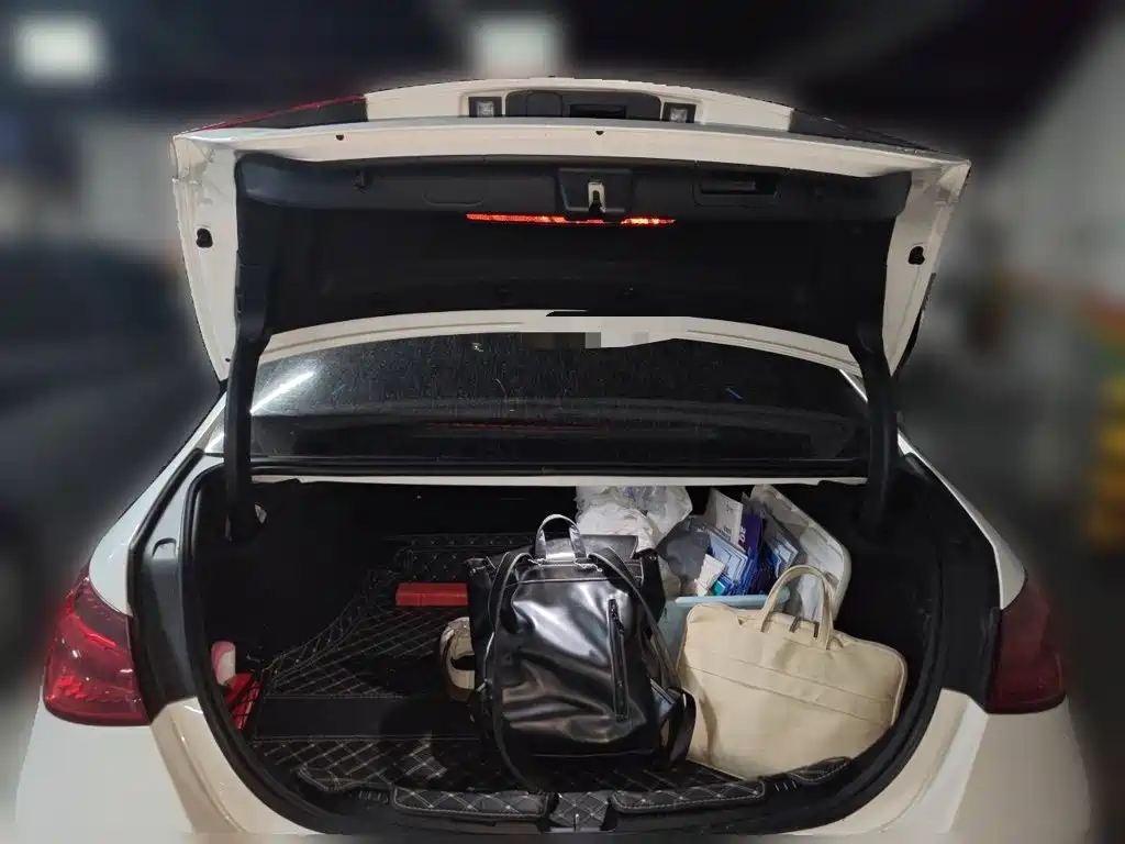 Mercedes-Benz C-Class 2022 — фото 15