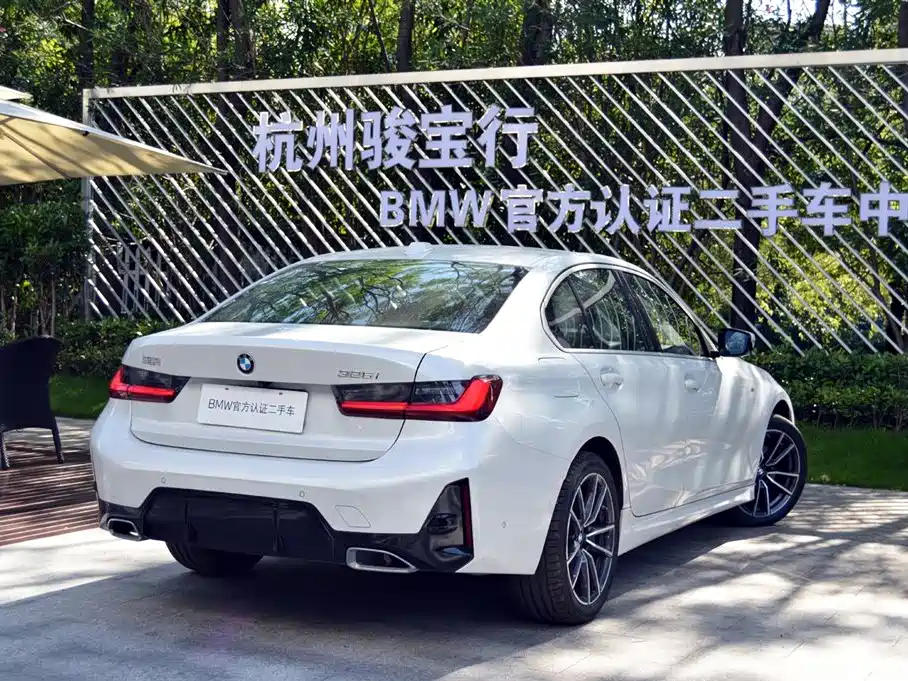 BMW 3 Series 2025