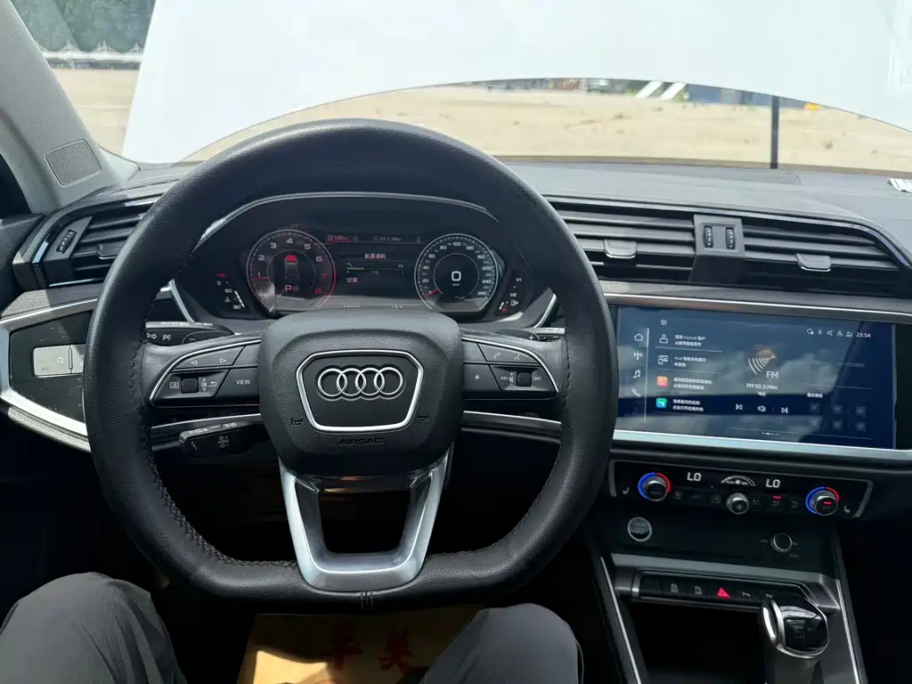 Audi Q3 2022 — фото 13