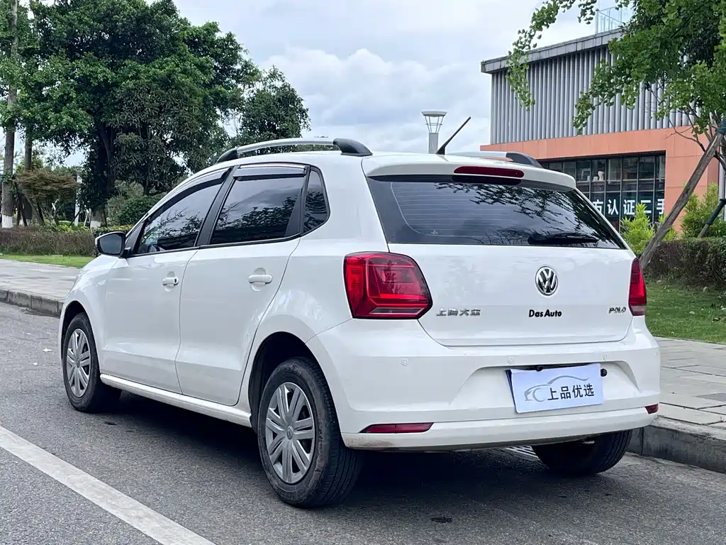 Volkswagen Polo 2015 — фото 17