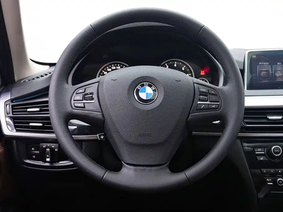 BMW X5 2019 — фото 12