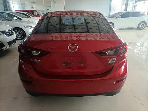 Mazda 3 Axela 2016