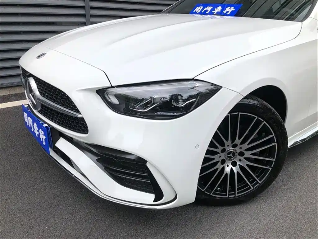 Mercedes-Benz C-Class 2023 — фото 3