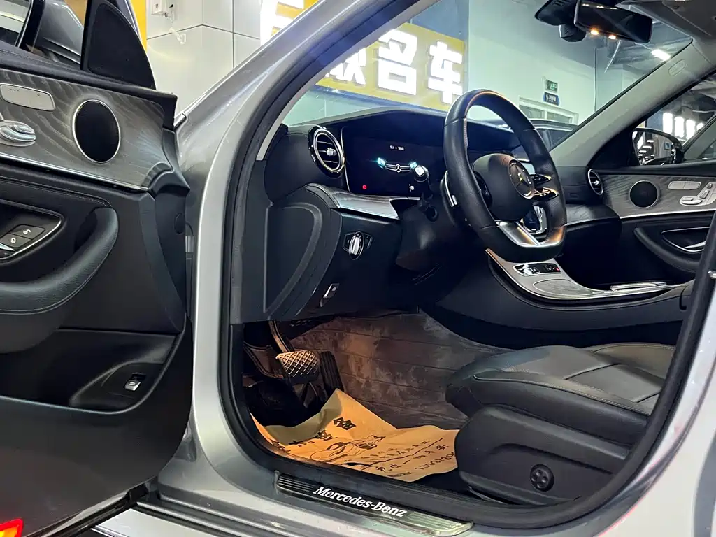 Mercedes-Benz E-Class 2021