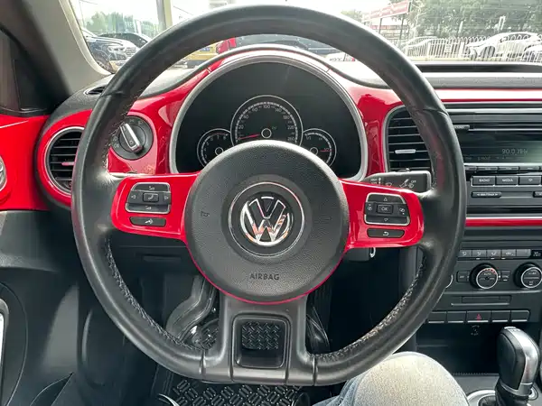 Volkswagen Beetle 2015