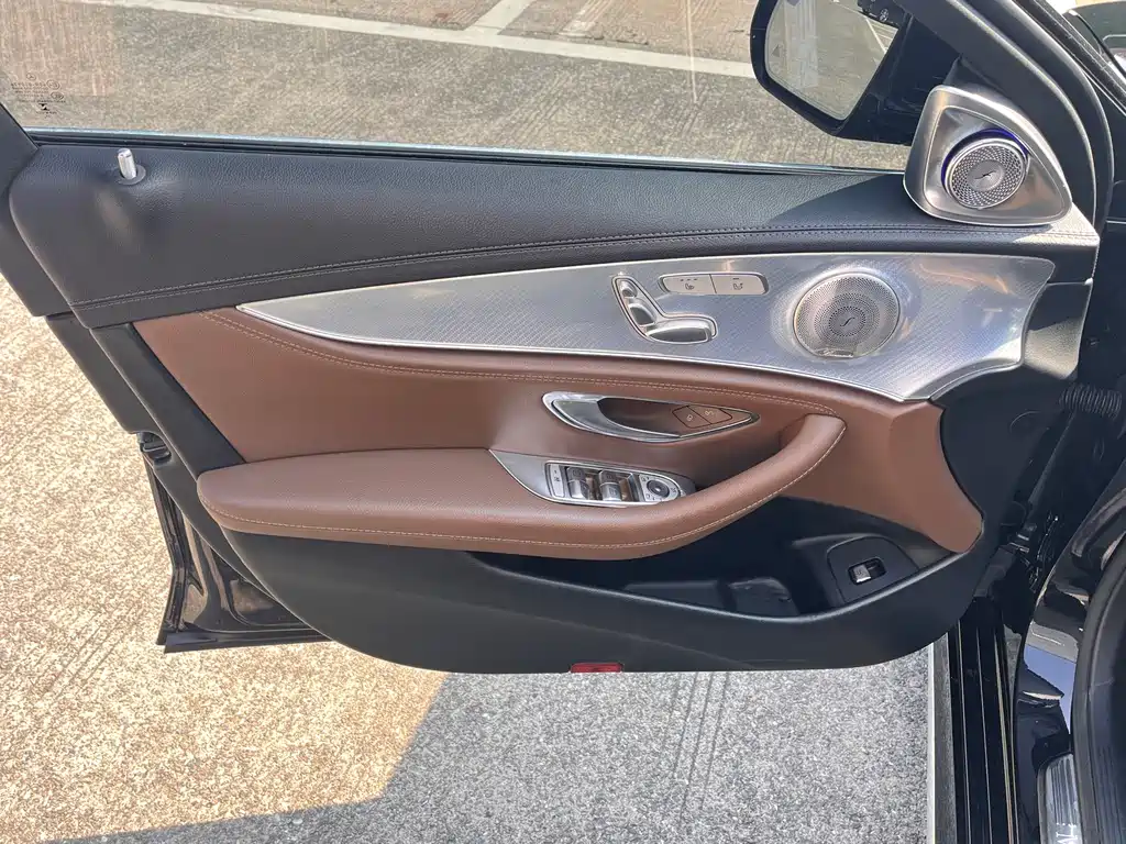 Mercedes-Benz E-Class 2022