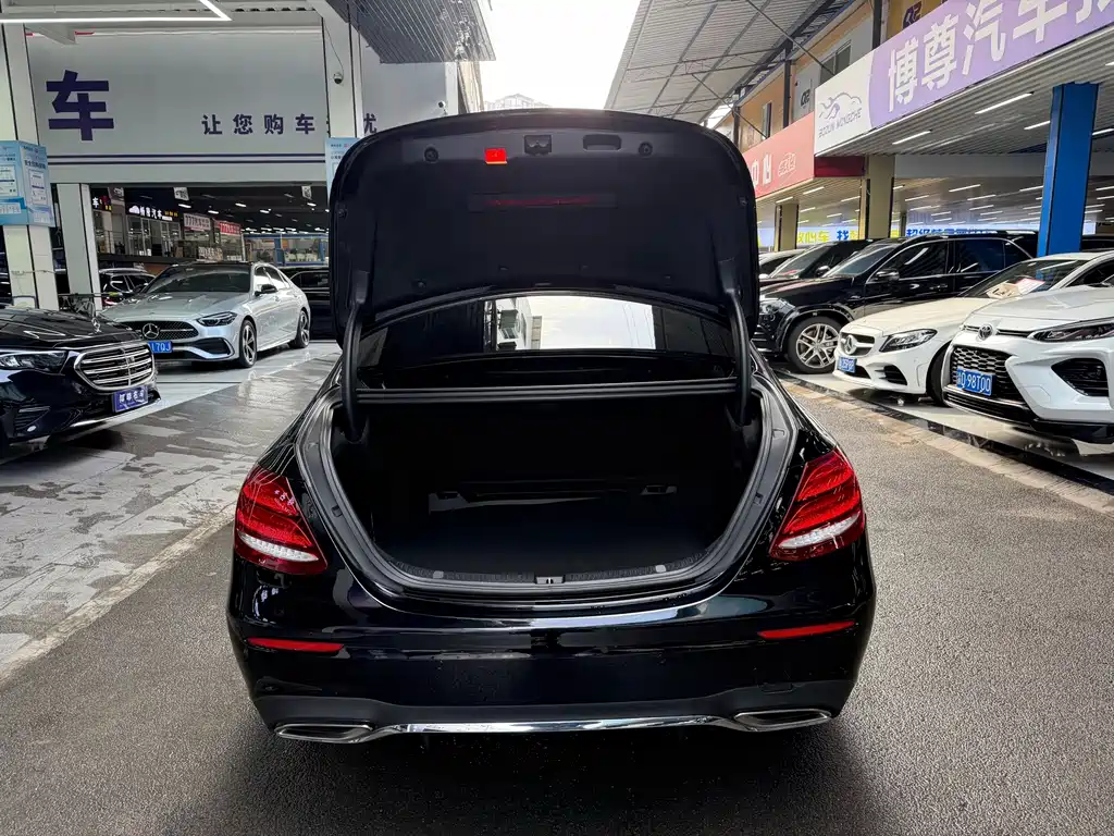Mercedes-Benz E-Class 2020 — фото 20