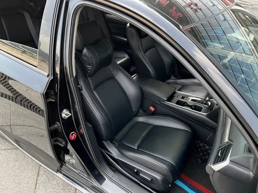 Honda Accord 2018 — фото 17