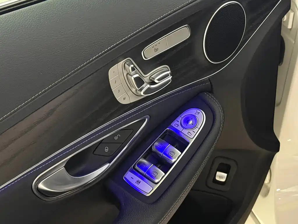 Mercedes-Benz C-Class 2020 — фото 10
