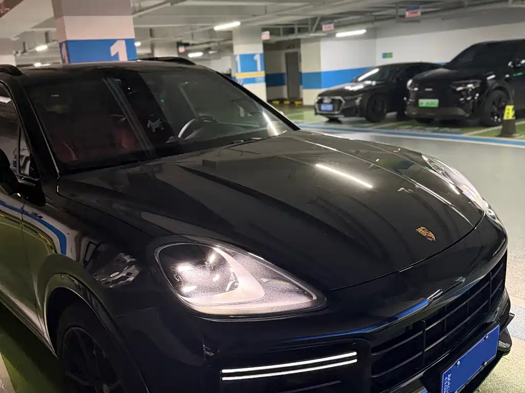 Porsche Cayenne 2022