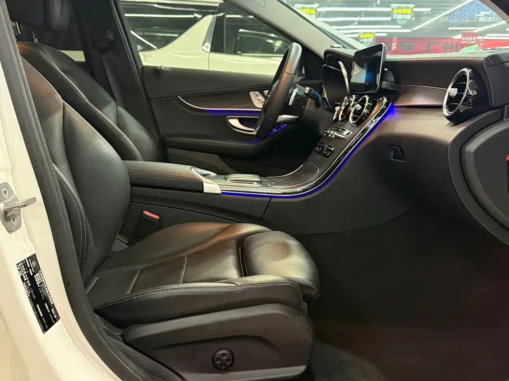Mercedes-Benz C-Class 2020 — фото 16