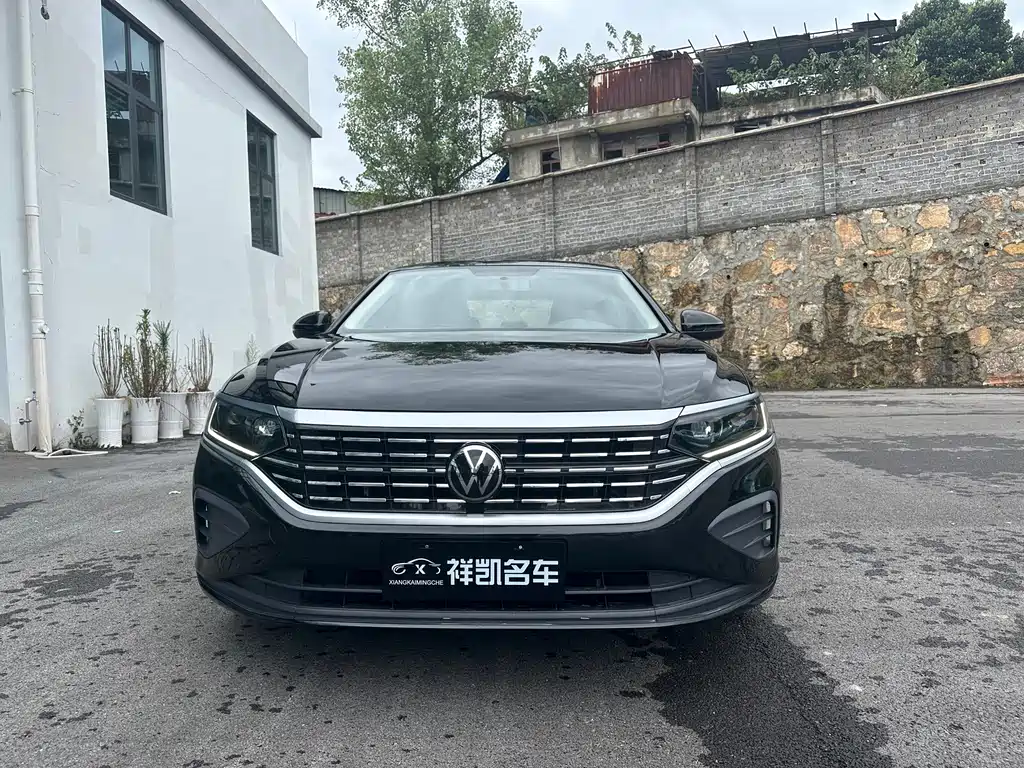 Volkswagen Passat 2025
