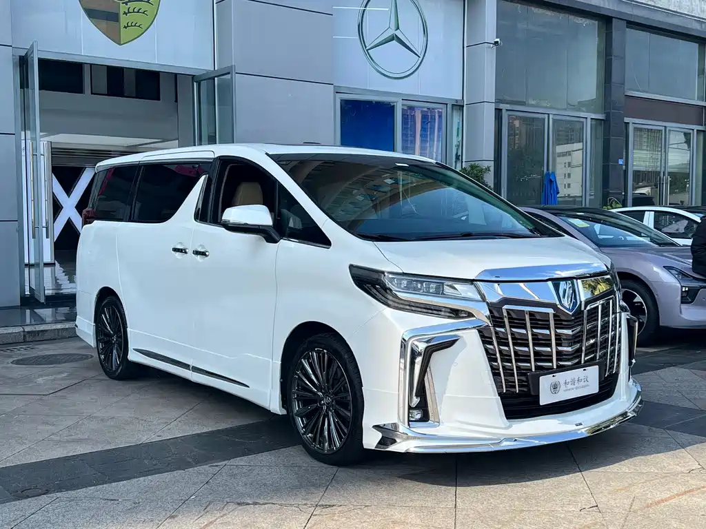 Toyota Alphard 2020 — фото 3