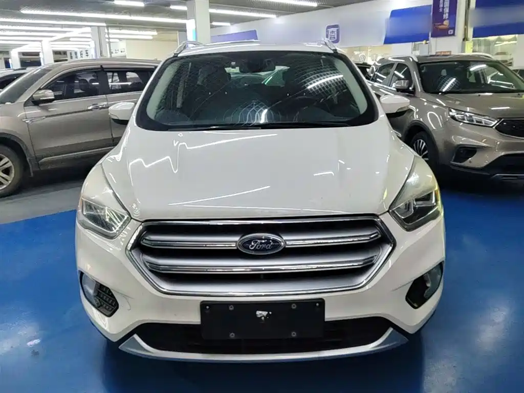 Ford Kuga 2017 — фото 3