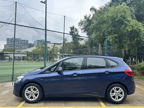 BMW 2 Series Station Wagon 2017